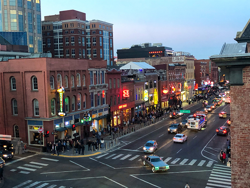 Living in downtown Nashville vs. the suburbs: What buyers need to know